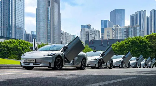 Қытайлық электр машиналары Hyper GT жоғары деңгейлі миссиясымен келесі кезеңге өтуге жақын Қытайлық электр машиналары Hyper GT жоғары деңгейлі миссиясымен келесі кезеңге өтуге жақын